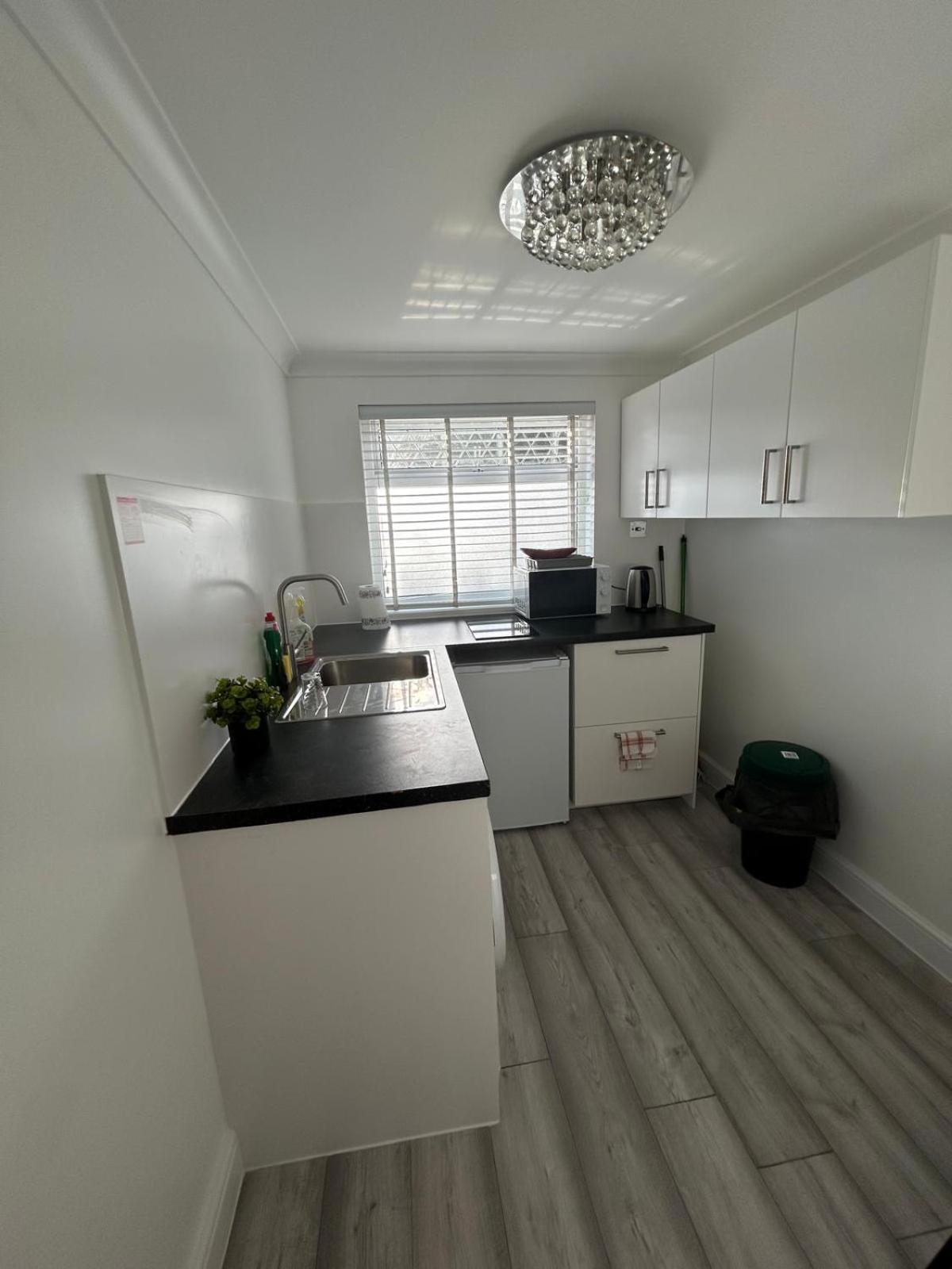 Sariyu Space Flat With Own Bathroom And Kichen Apartment Rainham (Greater London)
